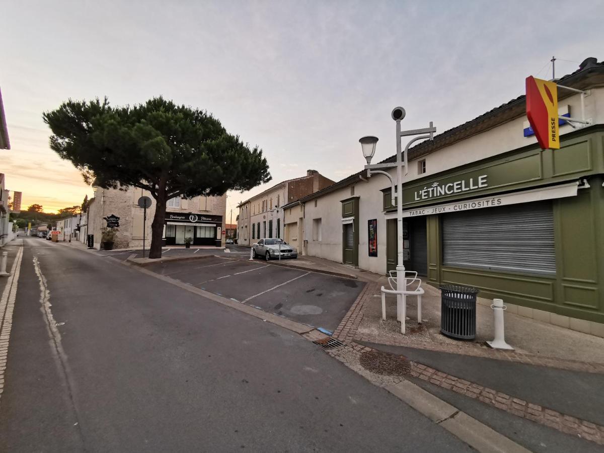Charmant Appartement Dans Centre Meschers/Gironde Exteriér fotografie